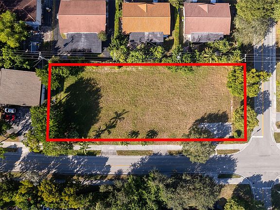 2nd image of 3990 Woodside Drive