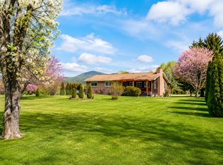 100 Shannondoah Dr, Canton, NC 28716