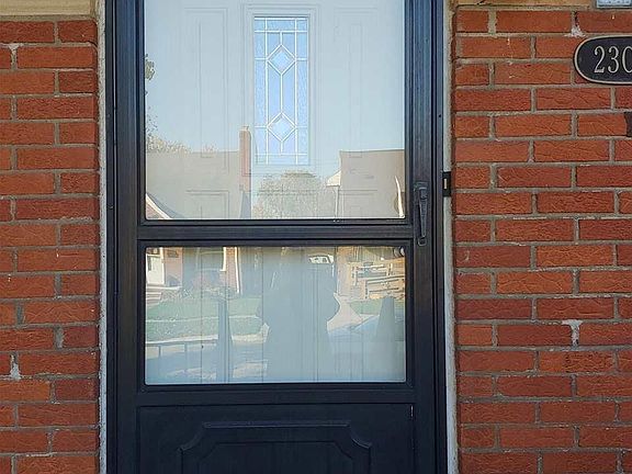 2nd image of 23077 Firwood Ave