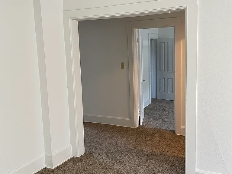 10427 Northwestern Ave #3 — Photo 10