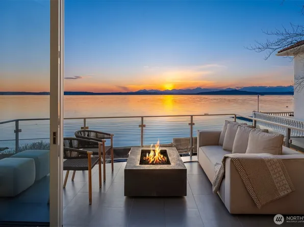 4717 Beach Drive SW, Seattle, WA 98116