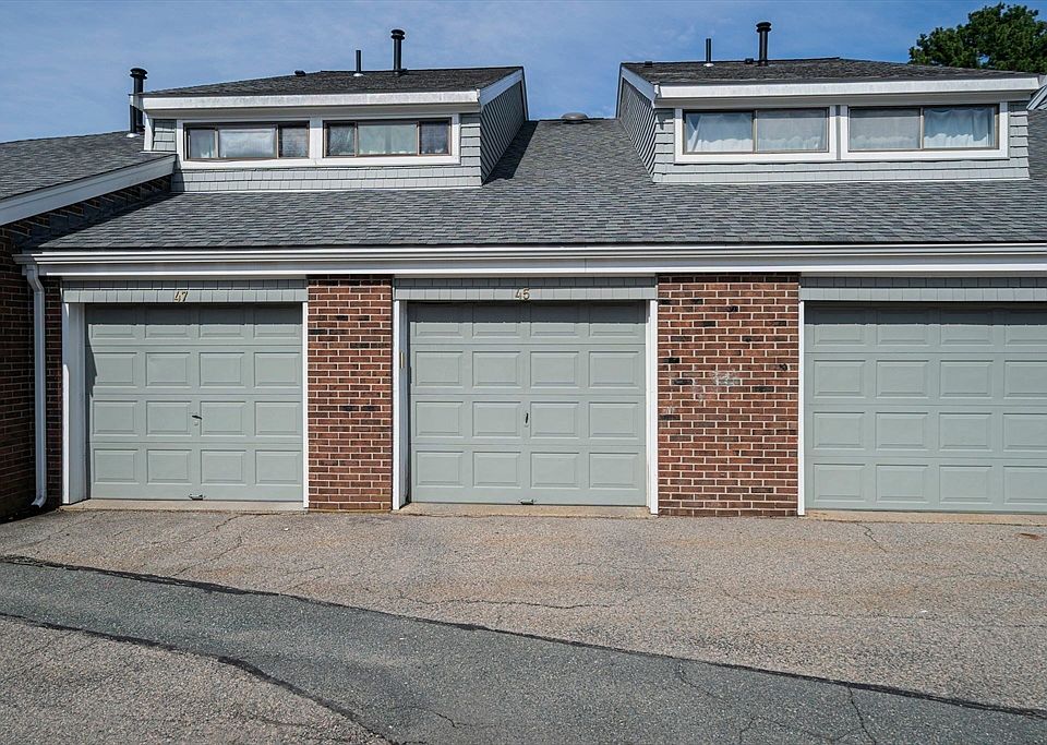 1st image of 45 Meadowood Dr Unit 45