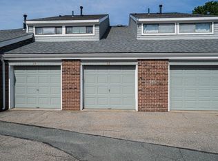45 Meadowood Dr Unit 45, Stoughton, MA 02072