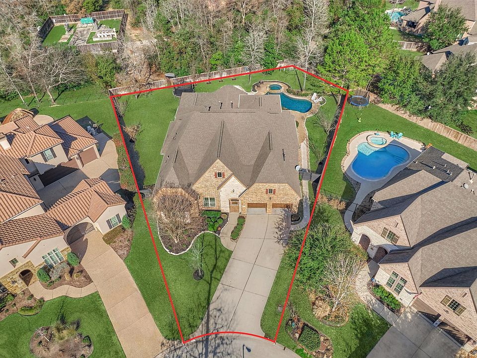 1st image of 134 Monterrey Pines Dr