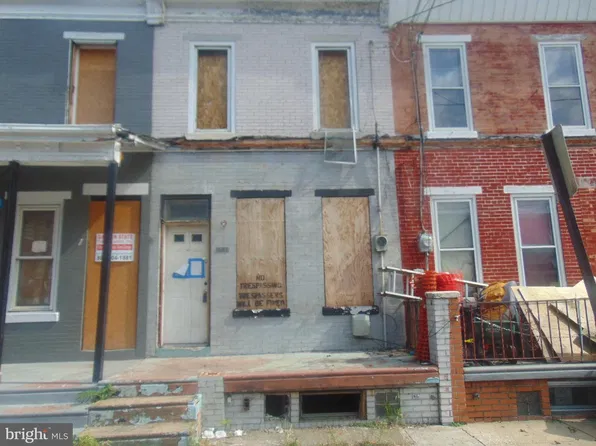 918 S 8th St, Camden, NJ 08103