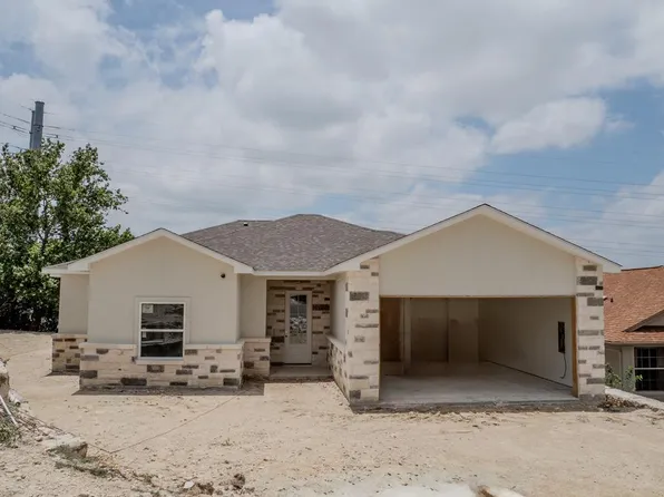 305 Vantage Cir, Kerrville, TX 78028