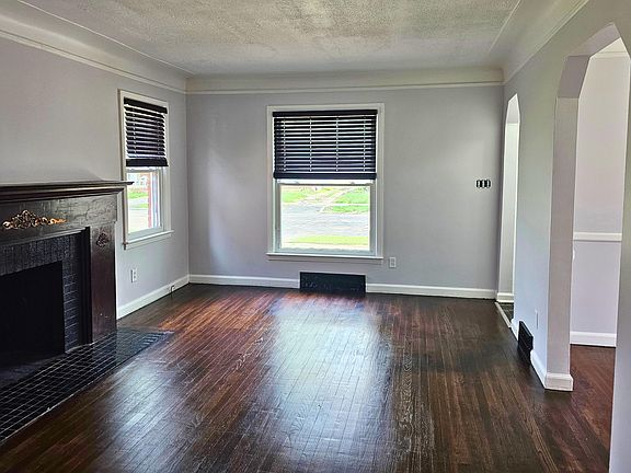 2nd image of 19161 Ardmore St