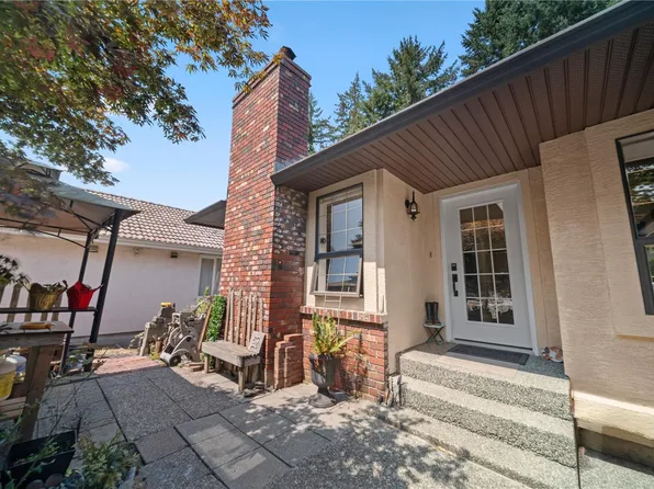 5334 Georgiaview Cres, Nanaimo, BC V9T 5Z7