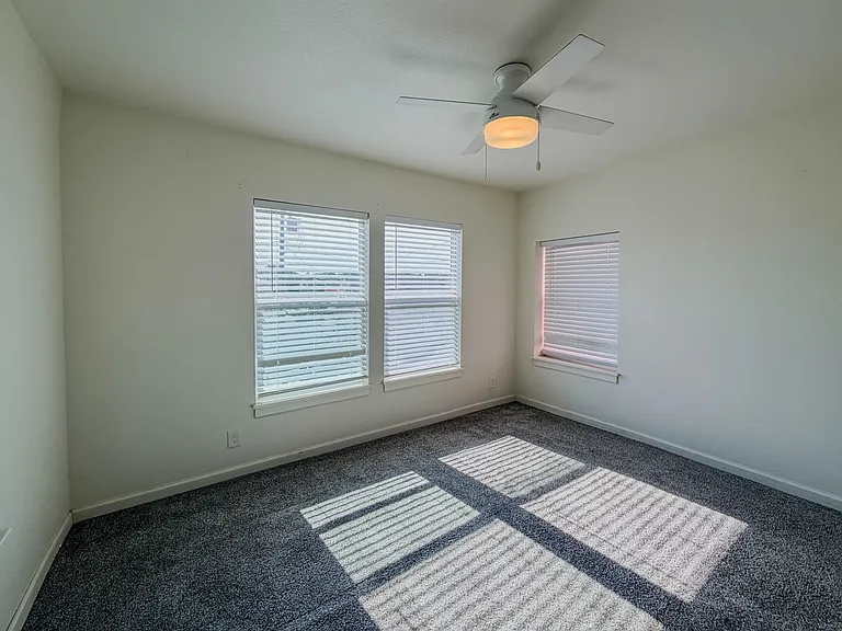 114 W Morgan St — Photo 12