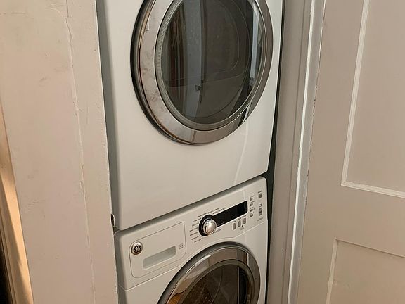 Dryer and Laundry