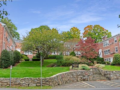 232 Park Street #17, New Canaan, CT, 06840
