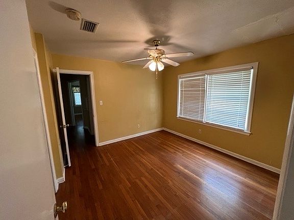2nd image of 1304 W Alden Ave