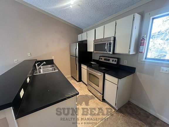 2nd image of 811 Southwood Blvd Unit 19