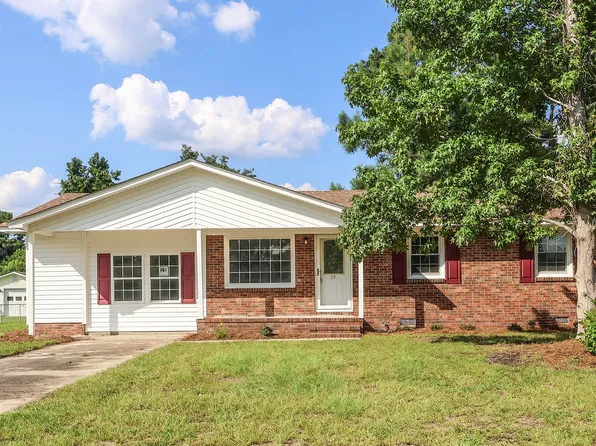 15 Oxford Drive, Jacksonville, NC 28546