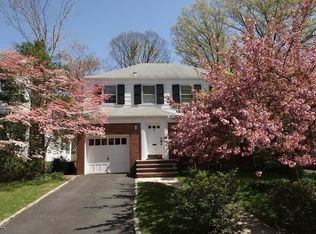 14 Essex Rd, Maplewood, NJ 07040