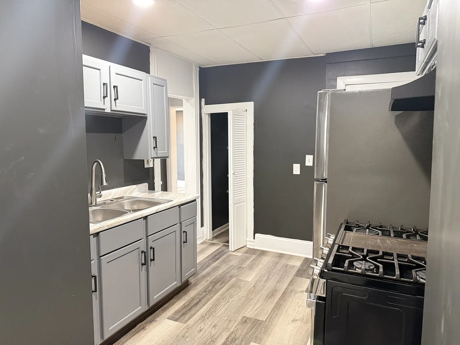 7450 South Maryland Avenue/824 E 75th St — Photo 3