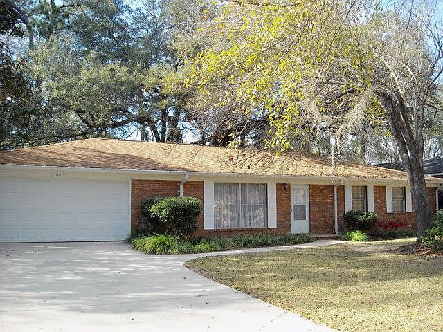 1st image of 1601 Hedgefield Ct