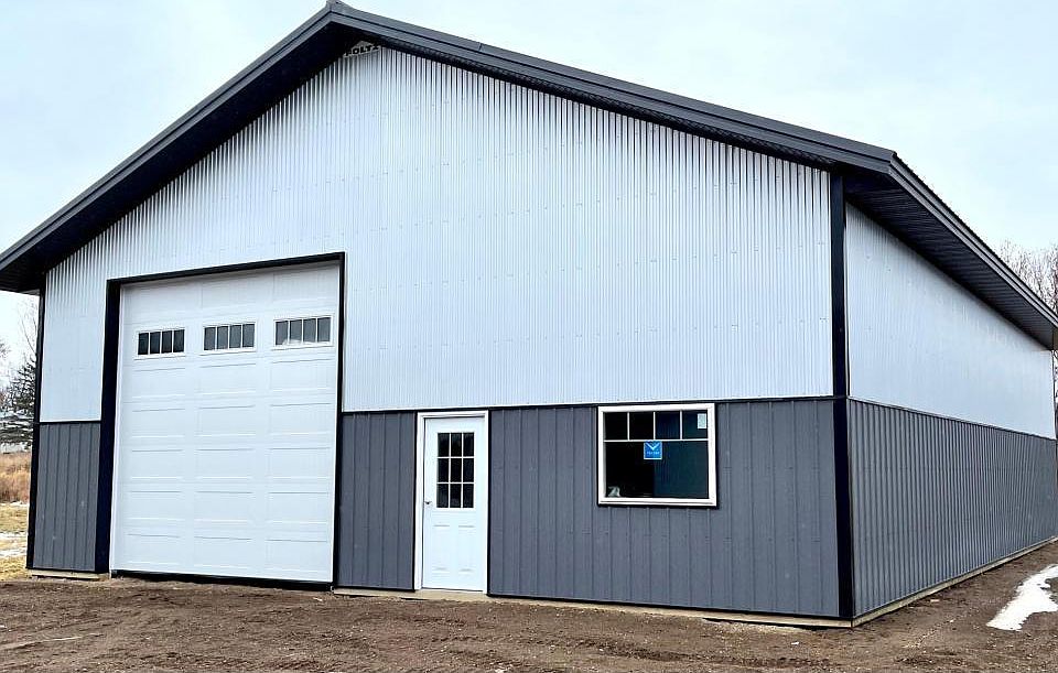 2nd image of 26809 Lidstrom Rd