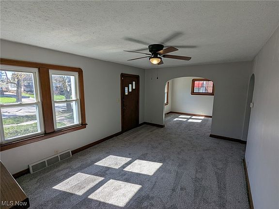4th image of 3433 Reid Ave
