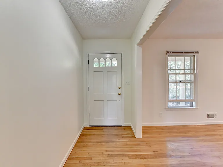 2628 Whitehurst Dr NE — Photo 3
