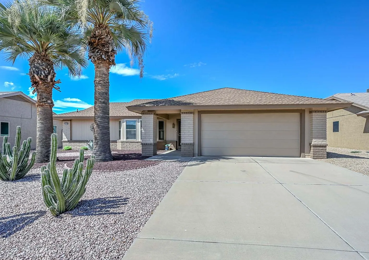 55+ Gorgeous Gem Furnished ready for Move in! — Photo 4