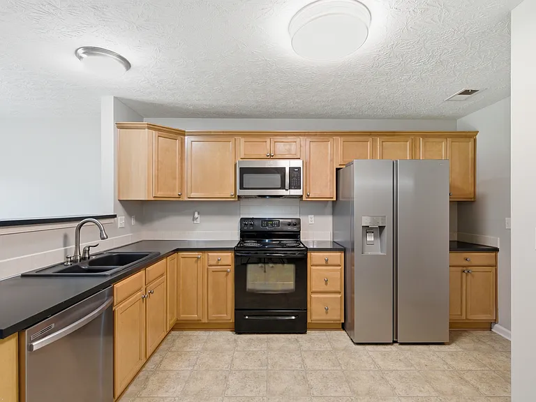 2560 Rockaway Pl — Photo 24