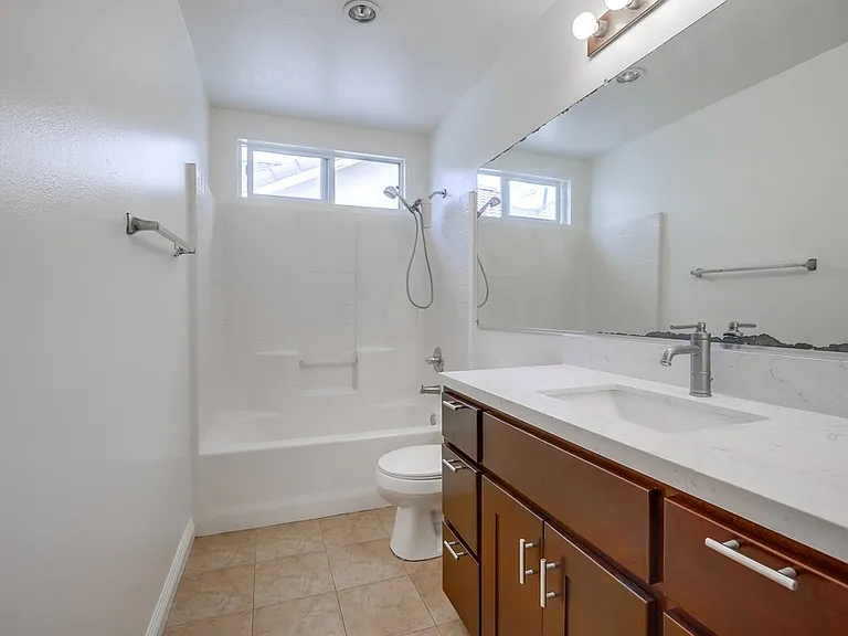 14656 Acacia St — Photo 44