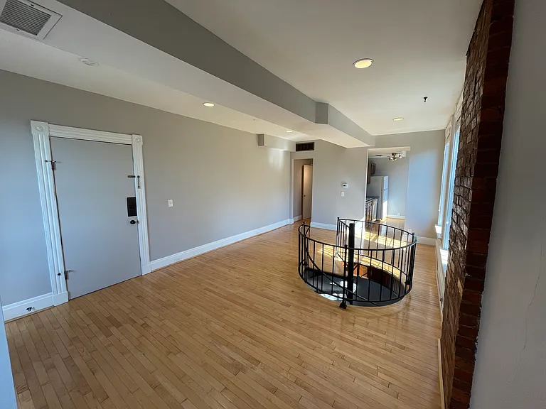 517 Klotter Ave #3 — Photo 3