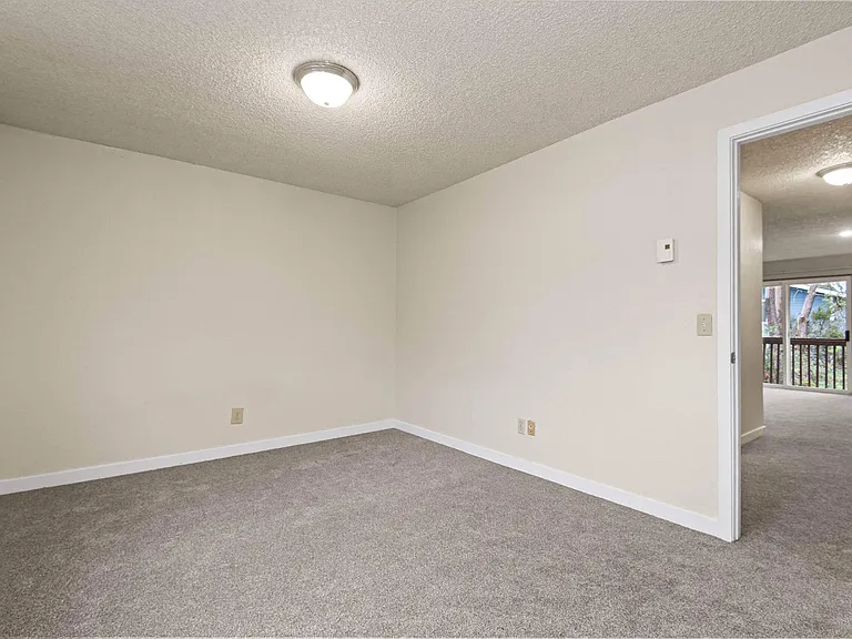 Brookstone Apartments — Photo 10