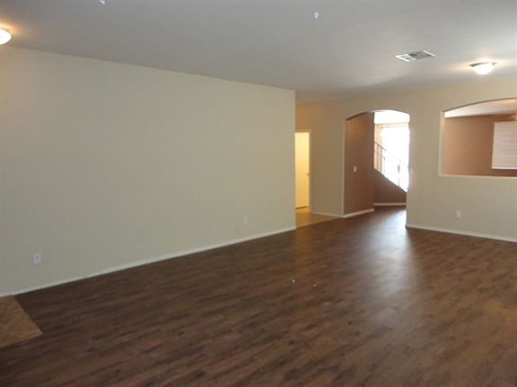 5th image of 46089 W Dutchman Dr