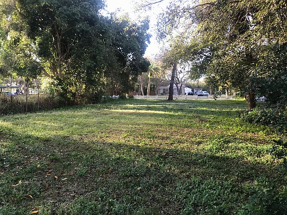 3rd image of 809 Groveland Ave