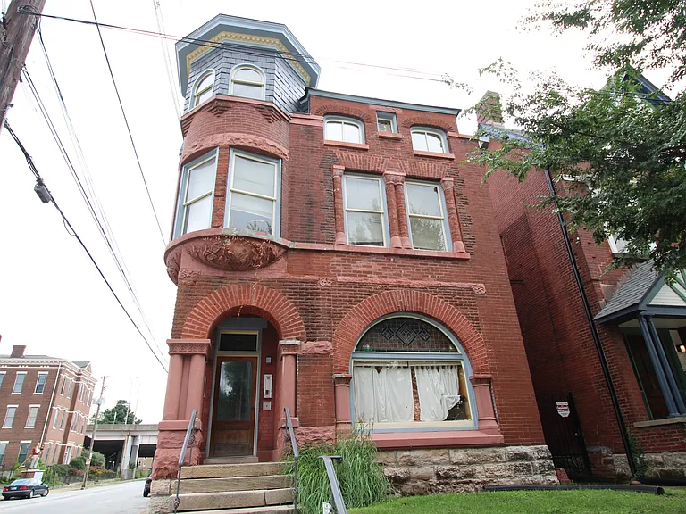 1001 S 1st St — Photo 13