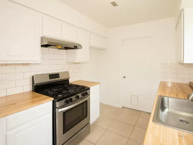 12639 E 33rd Ct — Photo 8