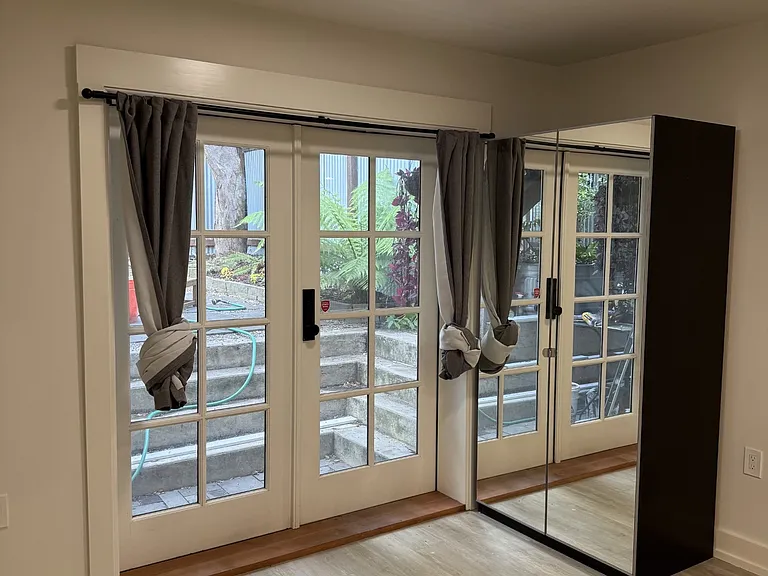 828 Center St — Photo 10