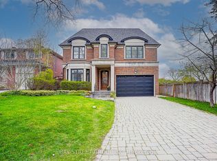 28 Carnwath Cres, Toronto, ON M2P1J5