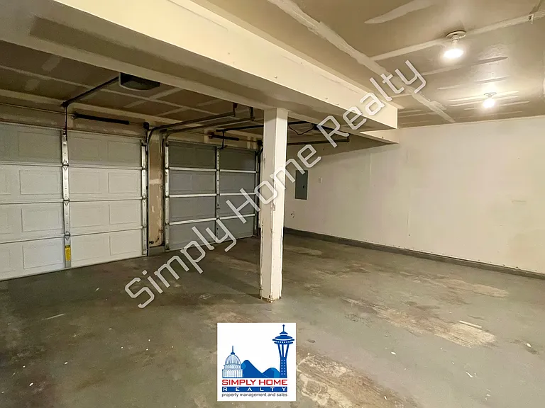 1446 Laredo Dr SE — Photo 25