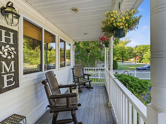 3rd image of 85 Belmont Drive