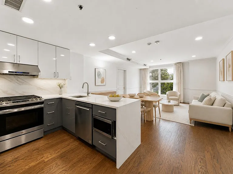 70 Adams St #3H — Photo 3