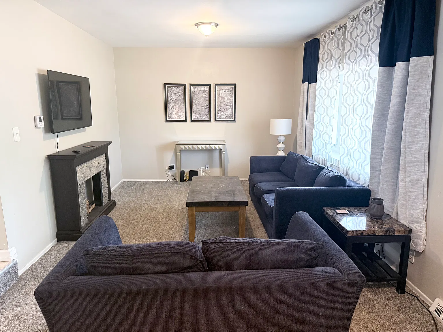 5 bed, 1696 sqft, $3,500 — Photo 2