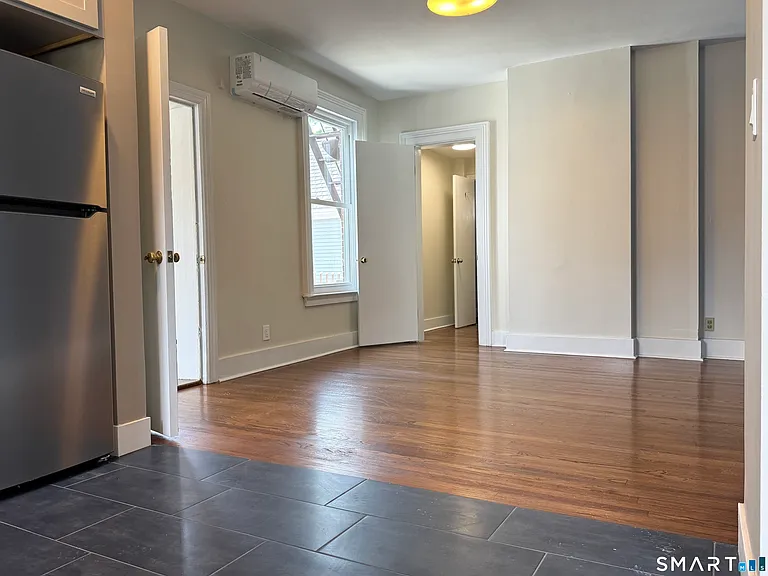 251 Edwards St #2 — Photo 4