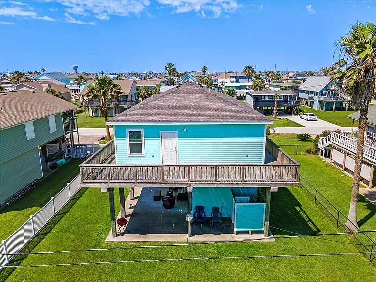 3923 Reeves Dr — Photo 4