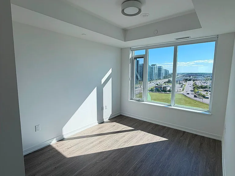 2485 Eglinton Ave W #1323 — Photo 27