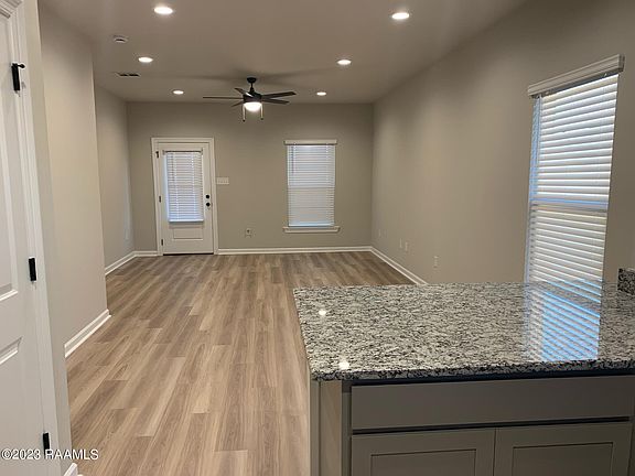 3rd image of 7416 Seven Oaks Cir