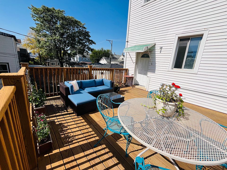 1st image of 2318 W 19th St Unit 3