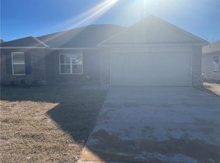 1306 Travertine Pl, Noble, OK 73068