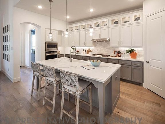 2nd image of 10818 Twyla Rd