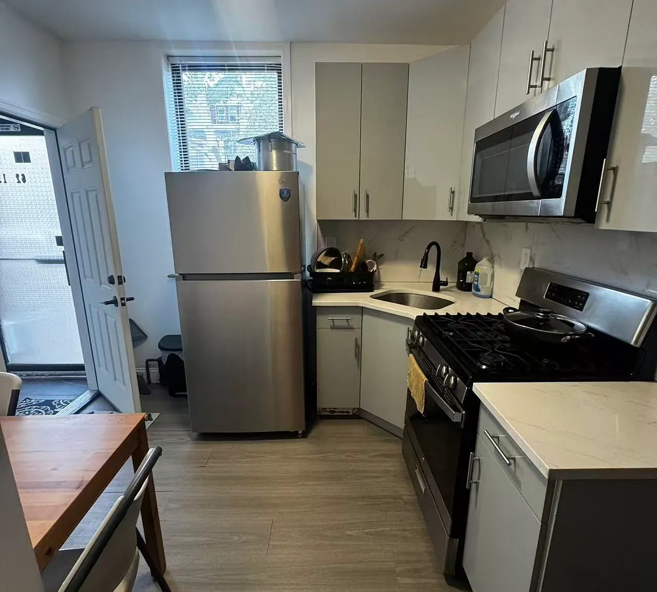 2 bed, $2,600 — Photo 1