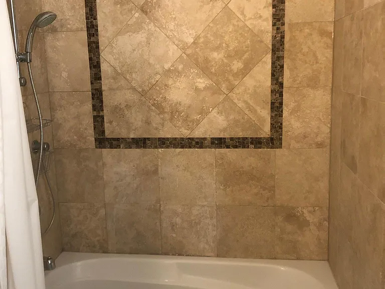 1432 N Elk Grove Ave #2R — Photo 11