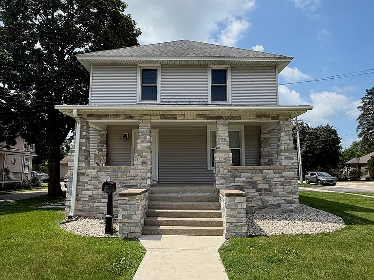 705 E Grant Hwy #2 — Photo 1