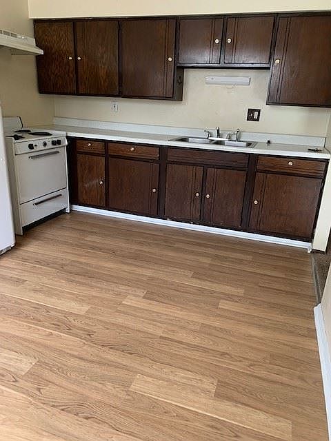 1st image of 946 Academy Heights Dr